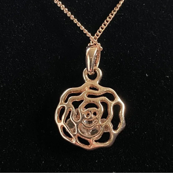 Dainty Rose Gold Lot 3 Items a Delicate Crystal Rose Necklace and 2 Bracelets - Picture 9 of 14